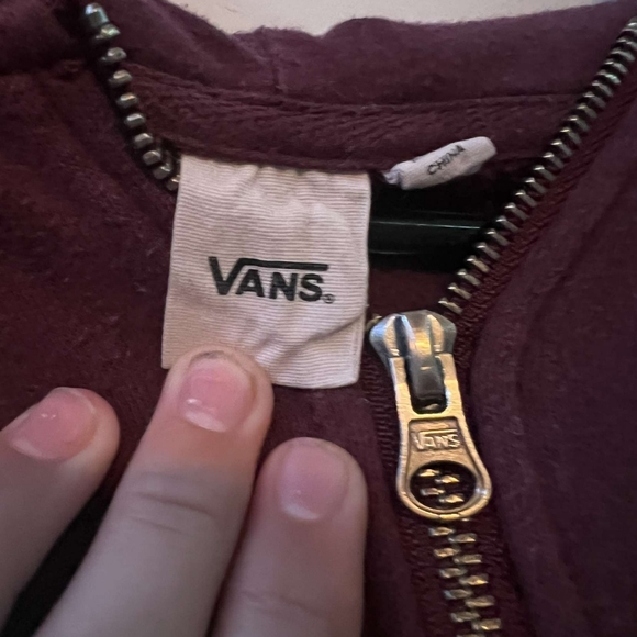 Zip up - Picture 3 of 3